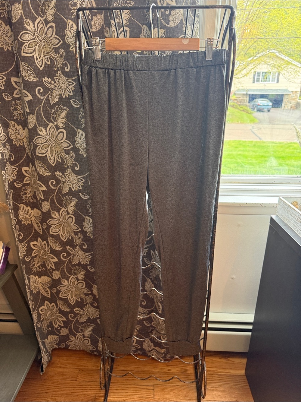 Women's Charcoal Elastic-Waist Jogger Pants